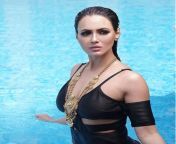 sana khan looks jaw dropping sexy in this picture 201610 1512037701.jpg from sana pakistani actress nipples