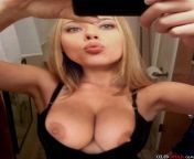 scarlett johansson topless selfie.jpg from missess91