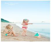 lindas fotos de crianças curtindo a praia 7.jpg from curtindo da praia com meu irmão primo
