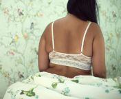 sd aspect 1486990613 wearing bra to bed.jpg from sleeping antey moves com