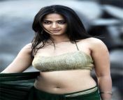 anushka removing bra.jpg from indian women remove bra and show boobs