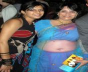 desi real life aged aunty fleshy fat round belly and navel show.jpg from fat aunty belly button massa