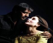 in omkara film ajay devgan kareena kapoor romantic scene stills pics 28229.jpg from karina kapur and ajay devagn hot sex video