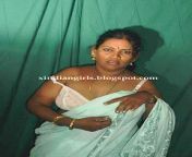 indian aunty removing saree1.jpg from petticoat remove aunty