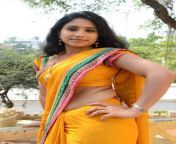 hot telugu aunty latha navel show in saree 1.jpg from latha aunty in homely saree sex