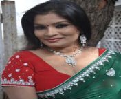tamil actress kumtaj cute saree photos03.jpg from kumtaj aunty