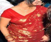 bhojpuri hot aunties red saree removing photos 6.jpg from homely aunty hot saree removed