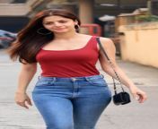 kaaviya thalaivan lead vedhika paapa sexy hot super milk beauty red sleeveless with jeans exposing booby milky actress snaps jpgw768 from xxx seductress vedika sex