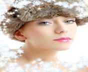 lovely beauty winter hat wi 3262444.jpg from chinese college students play wi