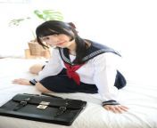 японская школьница сидит в спальне белом тоне 208822549.jpg from Она сидит на дилде
