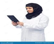 muslim female doctor hijab tablet pc medicine healthcare technology people concept smiling wearing white coat 84940658.jpg from muslim doc