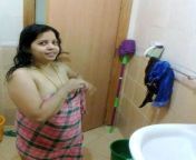 211 1000.jpg from kamini aunty nude serial priyamanaval uma sexy photosw hindi sex movi