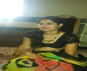 thqtamil aunty dress mms from view full screen tamil aunty boob showing in kilinja bra mp4 jpg