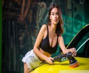 hot girl luxury car wallpaper 640x360.jpg from 640360 hot