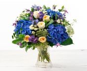 blue hydrangea bouquet.jpg from aunty ke niche ka ros nikala