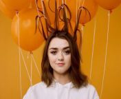 game of thrones star maisie williams is launching an app with the bold aim to revolutionise social media.jpg from 4ox star session non nude