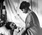 charulata 1964 005 madhabi mukherjee and soumitra chatterjee in bed 00m dmi jpgitok9lr 8q.l from charulat