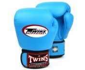 fightoutlet twins bgvl3twinslightbluevelcroboxinggloves 1587564339bgvl3skyblue081960x960.jpg from blue boxing