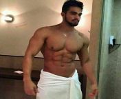 cpoix18uiaaebis.jpg from hot indian nude hunks