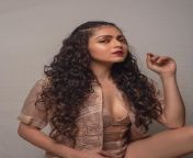 drashti dhami sets internet on fire with smoking hot photo fans are impressed.jpg from drashti dhami sexy image