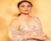 kareena kapoor is floral muse in pink see through saree internet calls her hot padosan 4 736x920 jpeg from sexy padosan changing saree showing white bra and navel voyeur