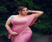 anna reshma rajan hot look in pink saree 004.jpg from reshma mallu hot saree rain night sex rape sleeping mom videos
