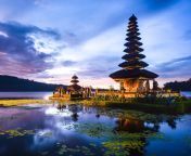 15 photos that will make you want to travel to indonesia.jpg from indonisia comfrog