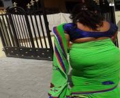 84d746280384fd2f677309f6947981b3.jpg from indian aunty show back view of panty lane in cloth