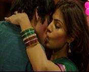 5782b2f1986b10c4865e7a50d3f5e3f8.jpg from bollywood kissing scenes in saree