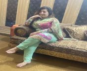 5012e53f3ea58d25c6e103851c237de5.jpg from pakistani shalwar kameez aunty