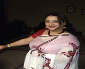 33c96a2dd7c50d89a56b34516eb92120.jpg from marwadi housewife aunty payal saree drop cleavage show