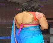e27ee977b7f15f129531e4c373029336.jpg from indian aunty show back view of panty lane in cloth
