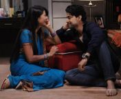 02d76edbe9b51b8d7f90b3e54d5a75f0.jpg from aarti and yash hot and sexy scene on bed in punarvivah serial