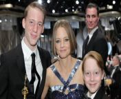 jodie foster and her sons.jpg from www son mom night jodi sex 3gp