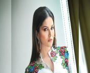 jnu protest sunny leone confident resolution will come without violence says shes pro peace.jpg from sunny leone fuckad boyn desi ra