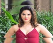 sunny leone reveals her ex boyfriend cheated on her two months before their wedding.jpg from sunny leone xxxx doe