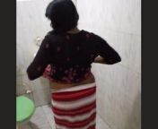 hifixxx fun hubby trying to record bhabi while bathing mp4.jpg from বাংলাদেশী নারী বেগুন দিয়ে sex করার video