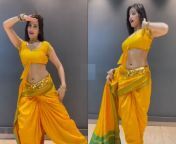 578837 girl in yellow dress bold dance video viral on social media trending google trends pngitoklmdre5uc from मराठी बाईची गांड