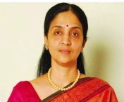 chitra ramakrishna vs sebi sc asks nses ex md to pay rs 25 lakh penalty.jpg from chitra aunty first time on cam with he