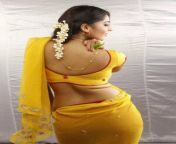 anushka shetty in yellow saree she is beautiful 6.jpg from anuska sen fake