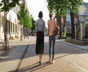 photo of women walking down the street 1116984.jpg from gaand walking