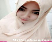 jilbab selfie memek tanpa bulu 16.jpg from memek putih mulus tanpa
