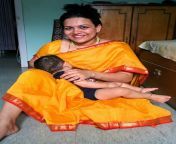 breastfeeding momma jpgw818 from saree aunty pees
