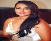 sonakshi sinha reveals cleavage in sexy outfit 201611 1487331875 433x650.jpg from xxx bf sonakshi sinha sexy vedio download 3gpn