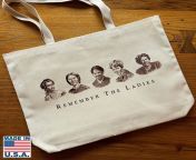 remember the ladies tote bag 1946x jpgv1673378163 from remember the with her famous shoe transition tiktok heres her nude masturbation
