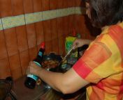 ibu sedang memasak didapur ilustrasi140609110621 865.jpg from didapur