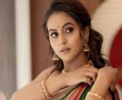 104728258.jpg from avanu mathe shravani serial actress hot backless navel show videosla mela dancean couples first night sex in hot sareeabhi