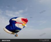 15307190.jpg from doraemon hot air balloon