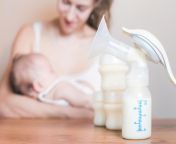 10 expressing breastmilk.jpg from breast se milk