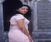 659 indian actress madhuri dixit during a photoshoot in image 88005500 20181224 109.jpg from indian actoris madhuri